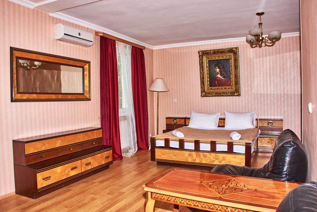 Hotel Georgia Gori Eksteriør bilde